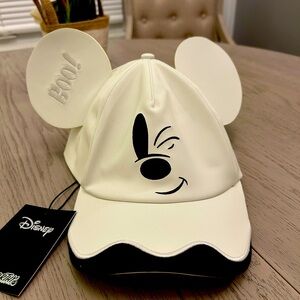 Cakeworthy Glow in the Dark Halloween Mickey Hat! NWT!